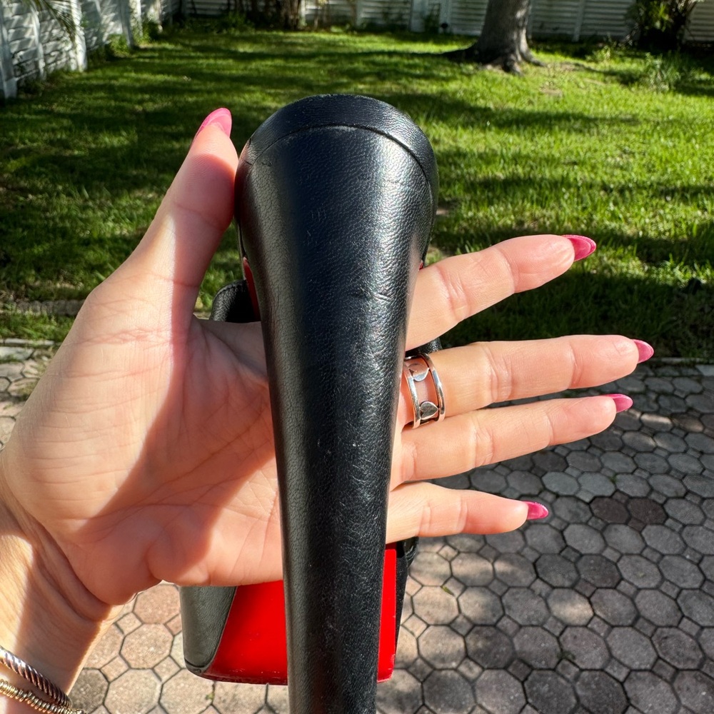 - nicol is back 85 crepe satin-louboutin heels 37.5 - Picture 9 of 15